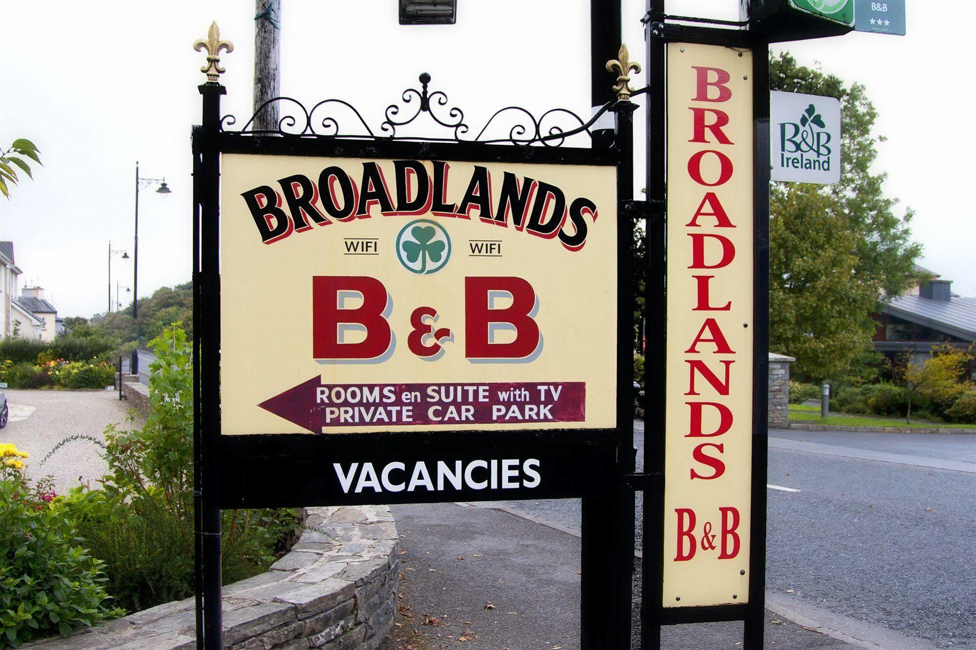 Broadlands B&B Westport Exterior photo